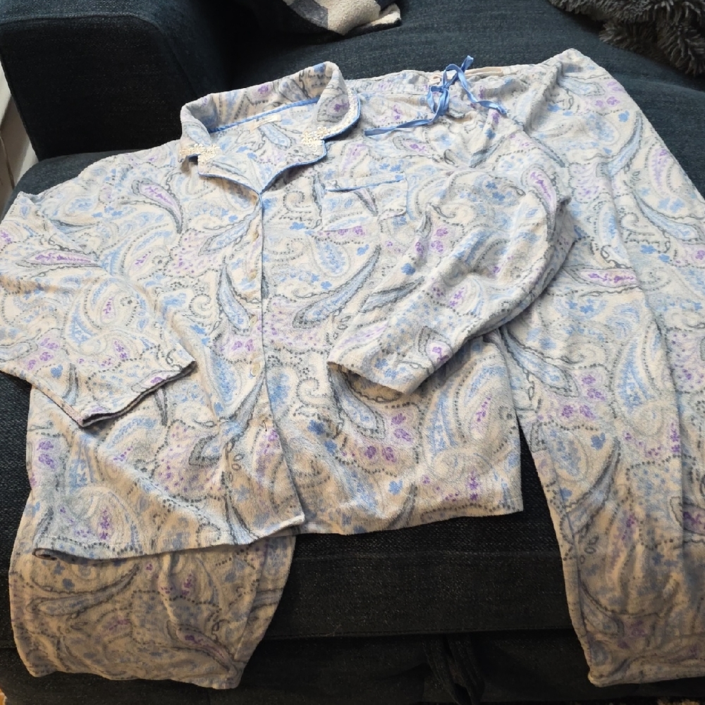Aria Women's Paisley Pajama Set in Blue and Purple